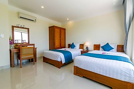 Deluxe Twin Room with Sea View