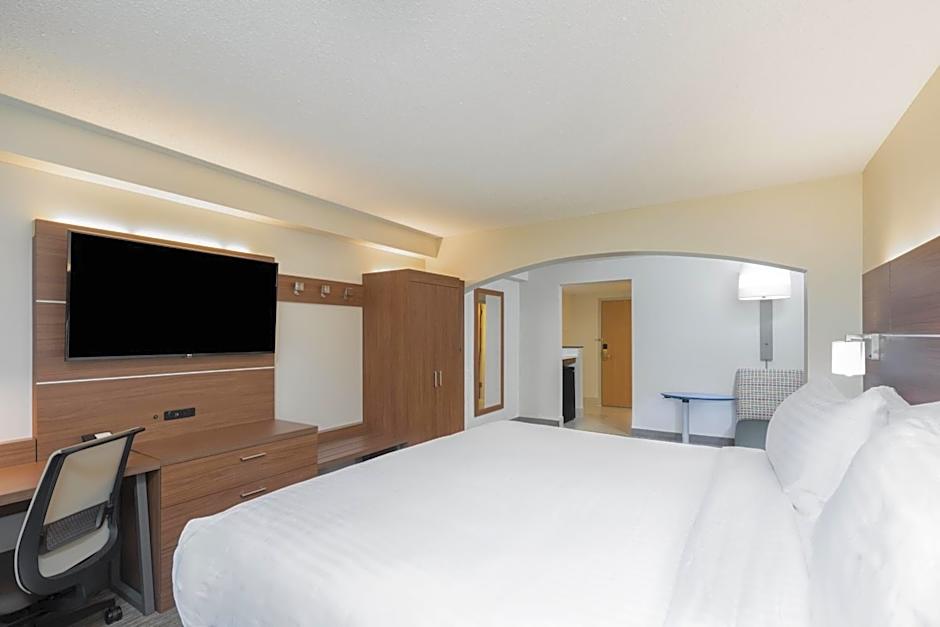 Holiday Inn Express Hotel & Suites Louisville East By IHG