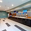 Holiday Inn Express & Suites Arlington North - Stadium Area