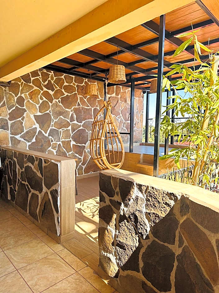 Hotel & Suites Cerro Roj0