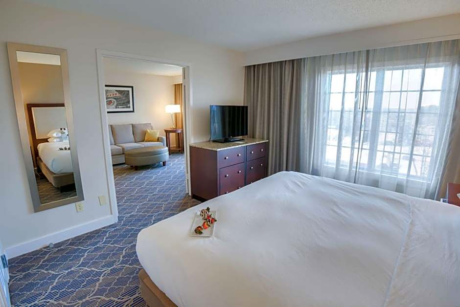DoubleTree Suites by Hilton at The Battery Atlanta