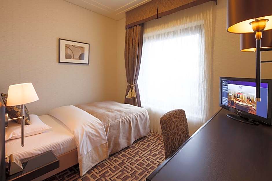 Okura Chiba Hotel