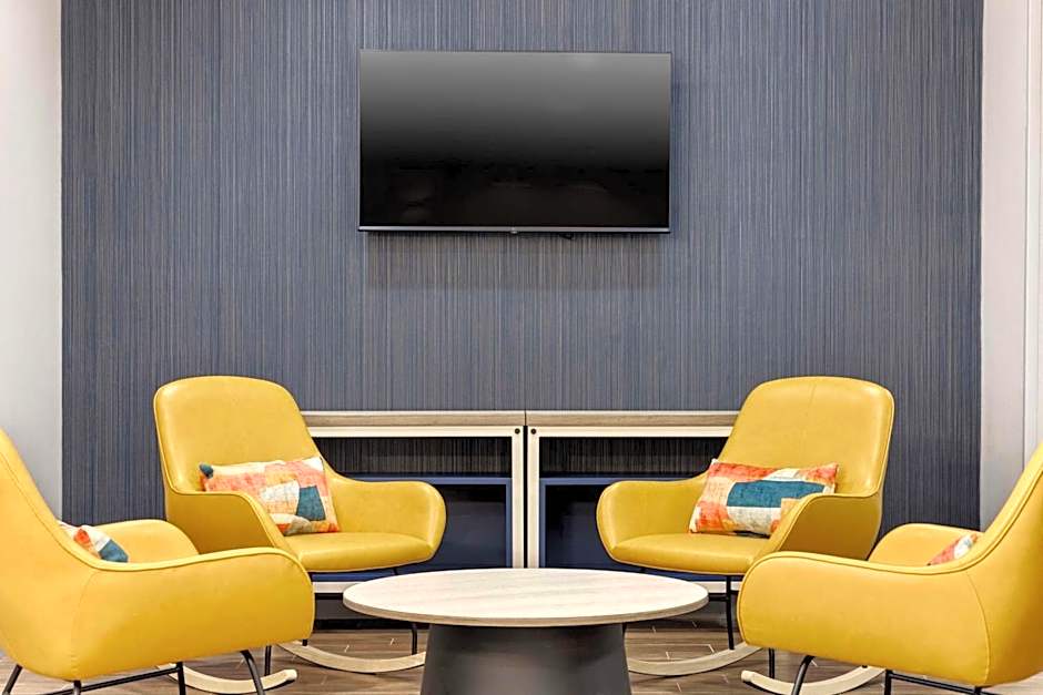 Spark by Hilton Newcomerstown