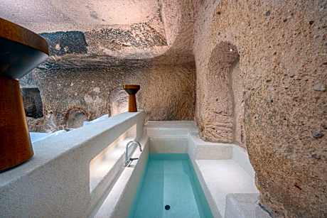 Cave Suite
