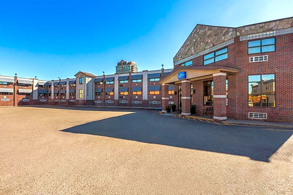 Baymont by Wyndham Downtown Detroit