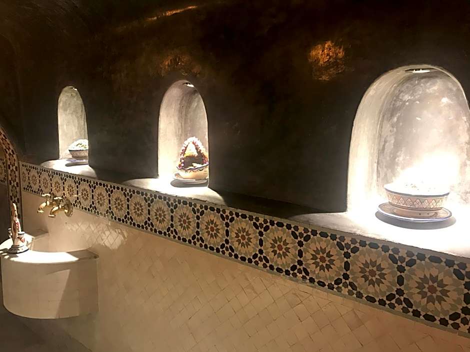 Riad Dar Skalli & SPA