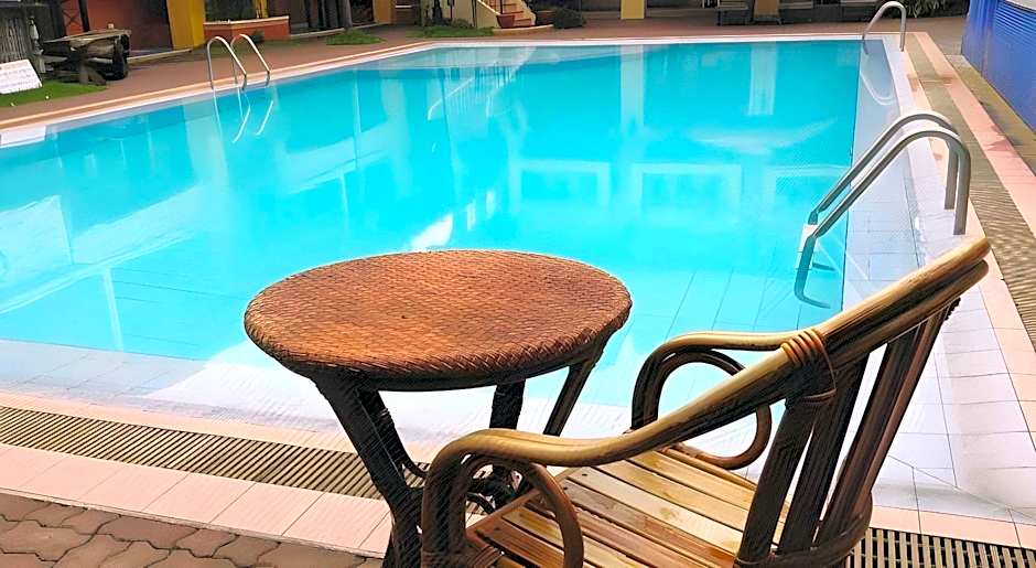 Crown Regency Residences Davao Hotel