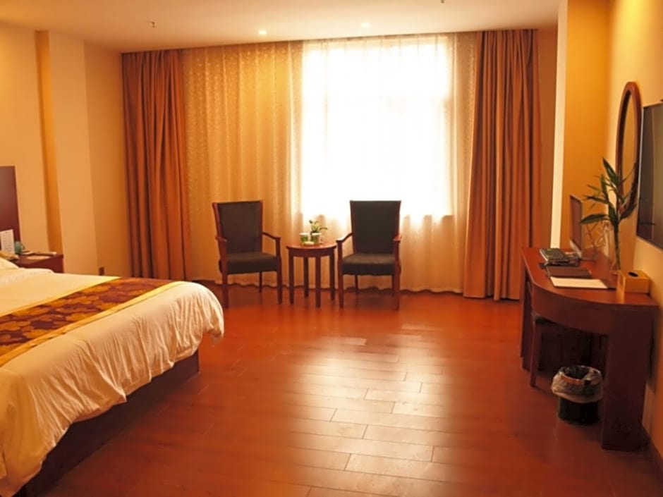 GreenTree Inn Jiangxi Shangrao Qianshan Ehu Avenue Express Hotel