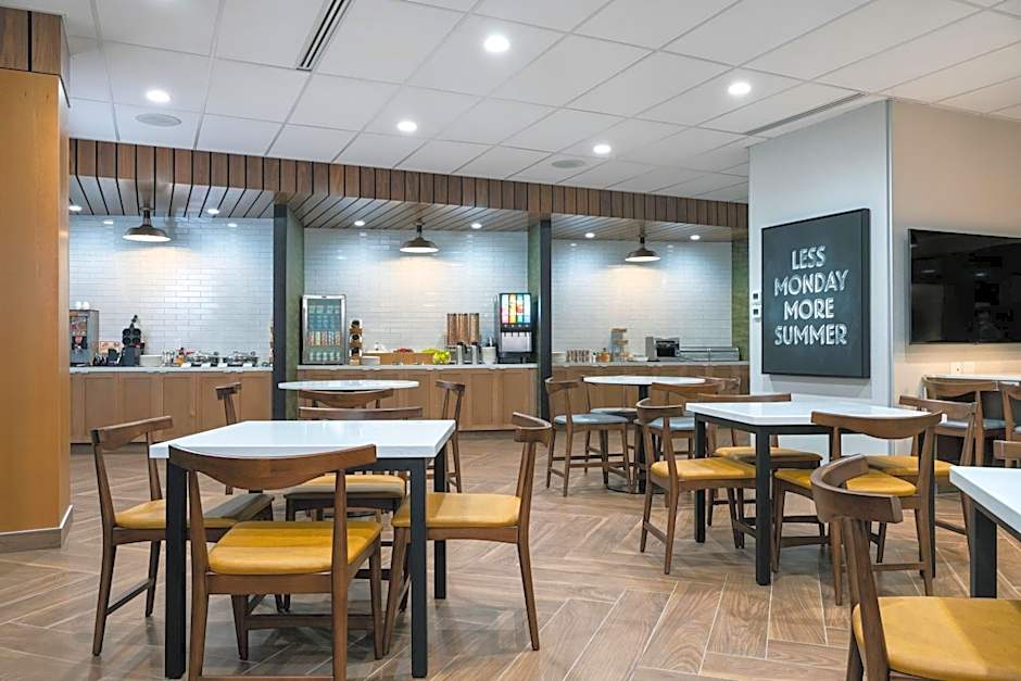 Fairfield Inn & Suites by Marriott North Bay