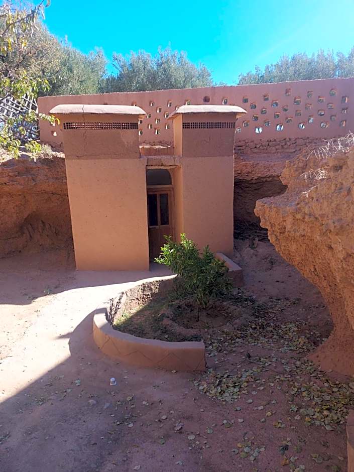 ECOLODGE MISS ROSE CHEZ LA FAMILLE