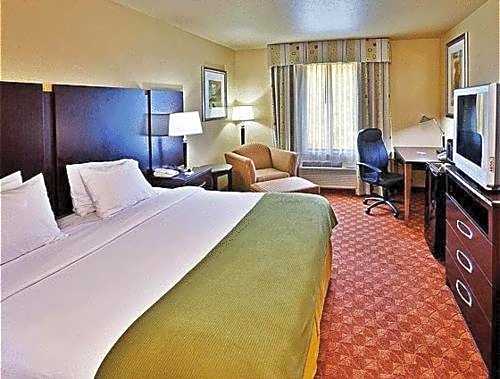 Holiday Inn Express Hotel & Suites Muskogee By IHG