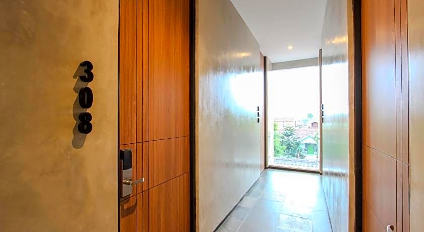 Keenan Living Perumnas