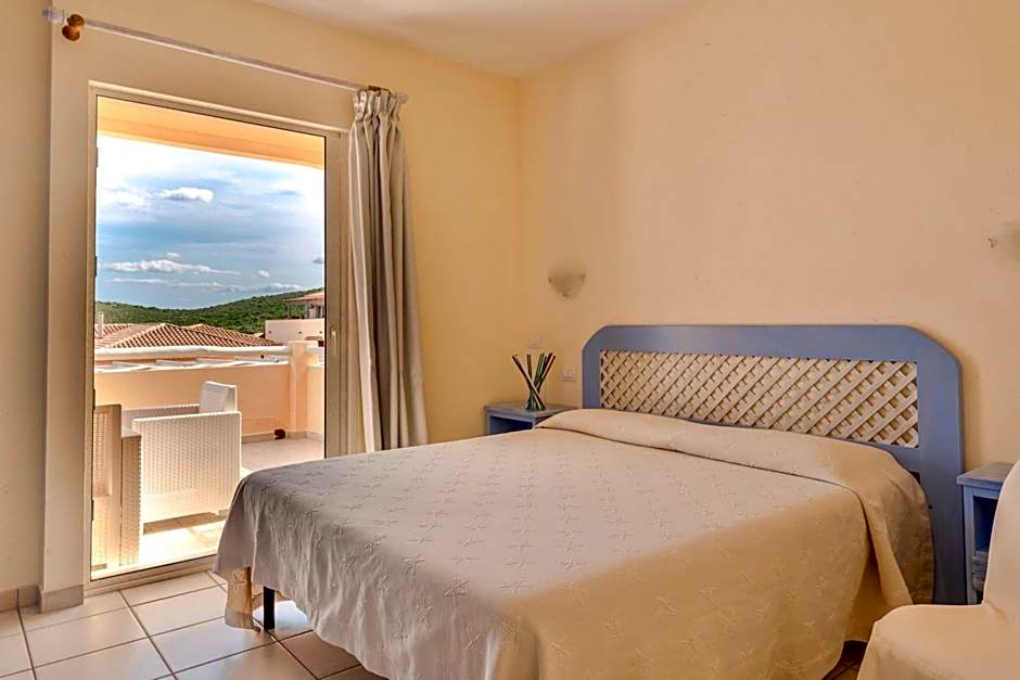 Residence a Golfo di Marinella a 450 mt dal mare