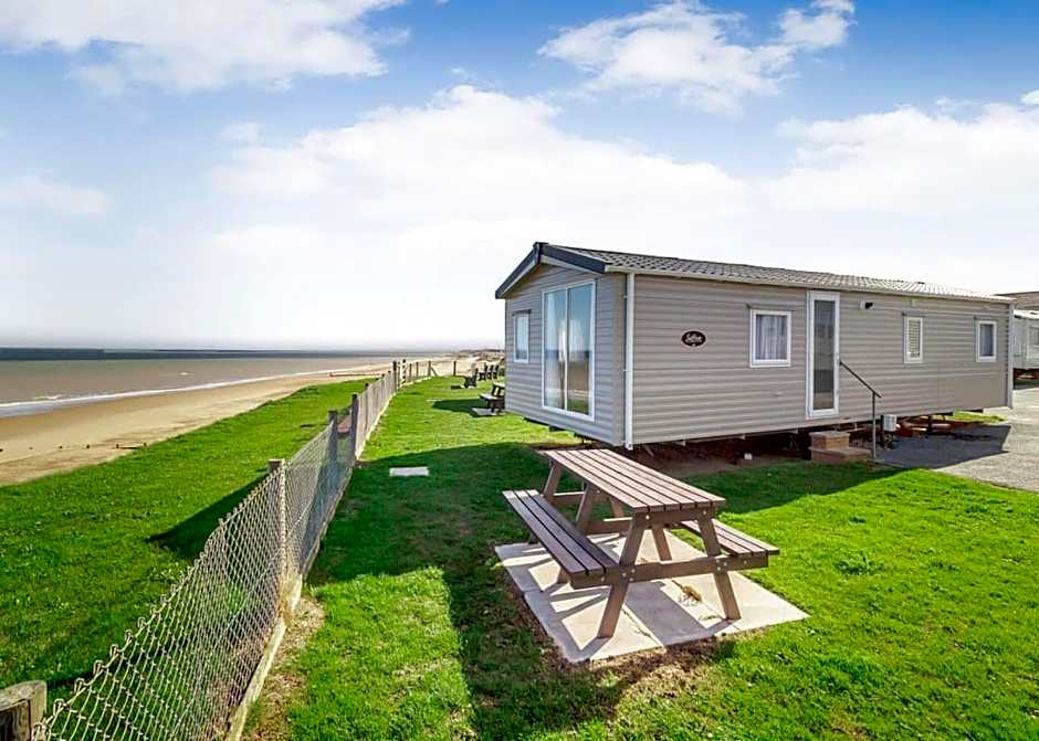 Castaways Holiday Park