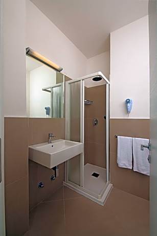 Double Room - Single Use