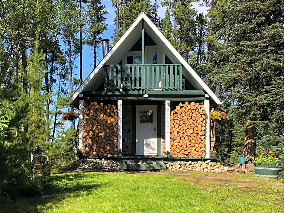 Vines and Puppies Hideaway