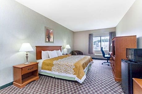 1 King Bed Accessible Room Non-Smoking