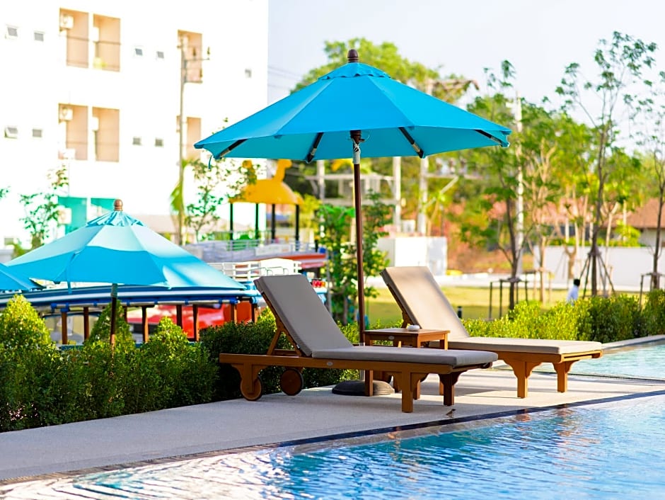 Recenta Suite Phuket Suanluang