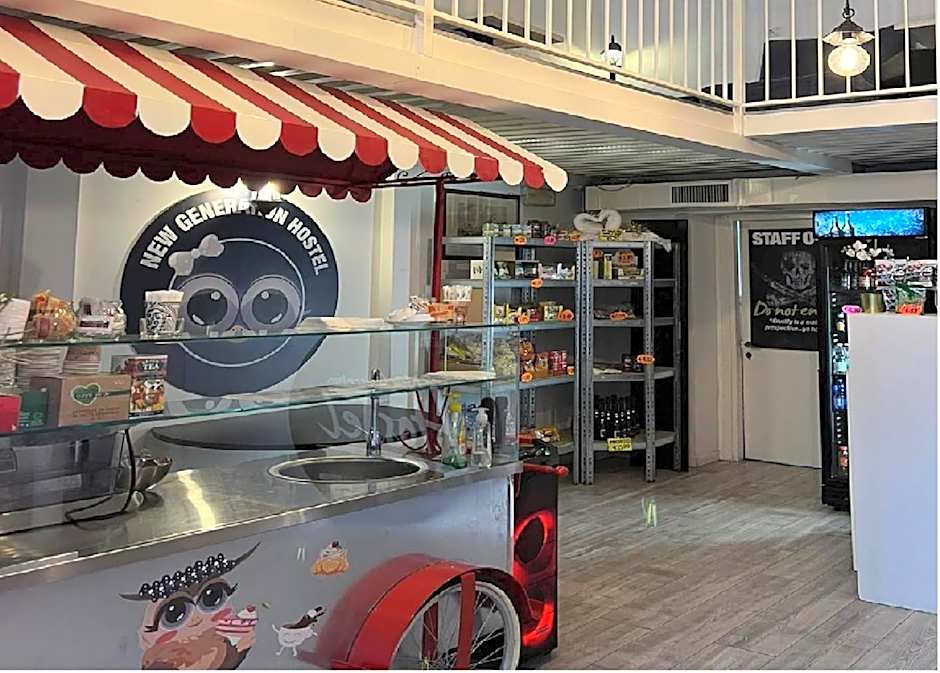 New Generation Hostel Como Lake