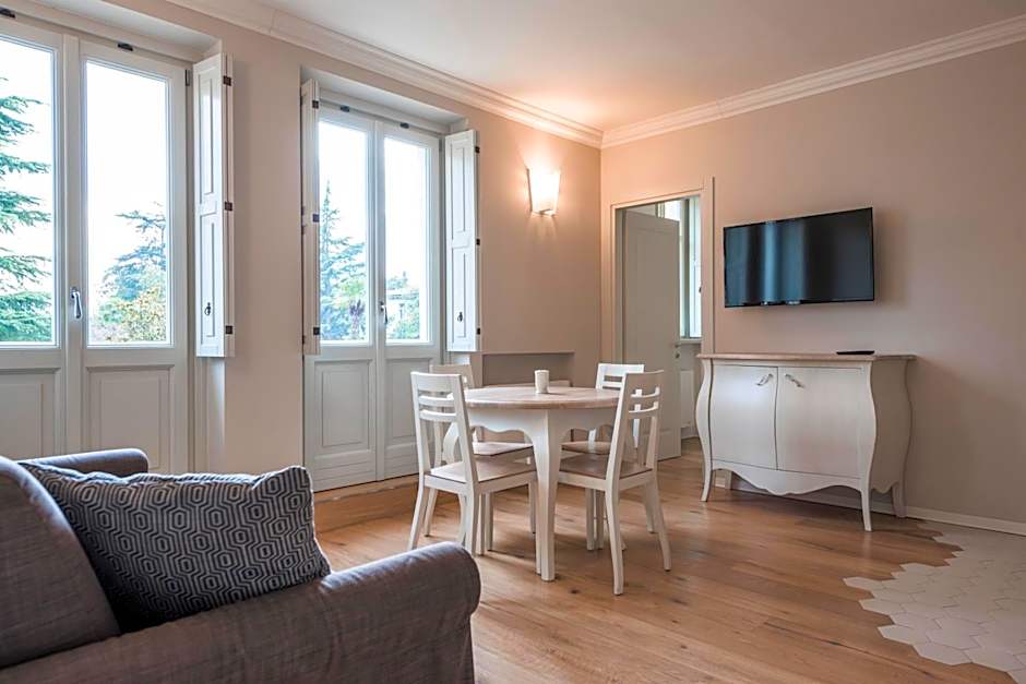 Villa Italia Luxury Suites and Apartments