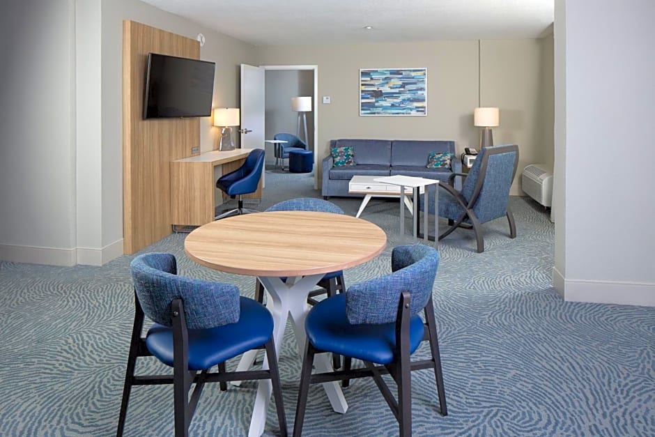 Crowne Plaza Melbourne-Oceanfront, an IHG Hotel