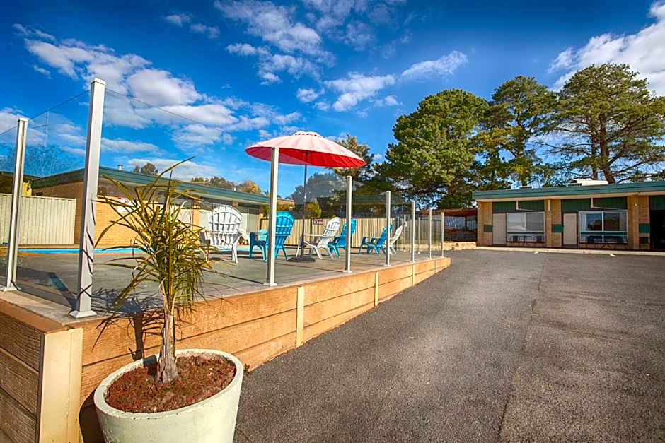 Hi Way Eight Motor Inn