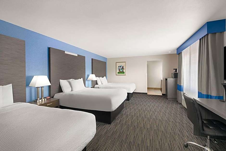 Travelodge Inn & Suites by Wyndham Anaheim on Disneyland Dr