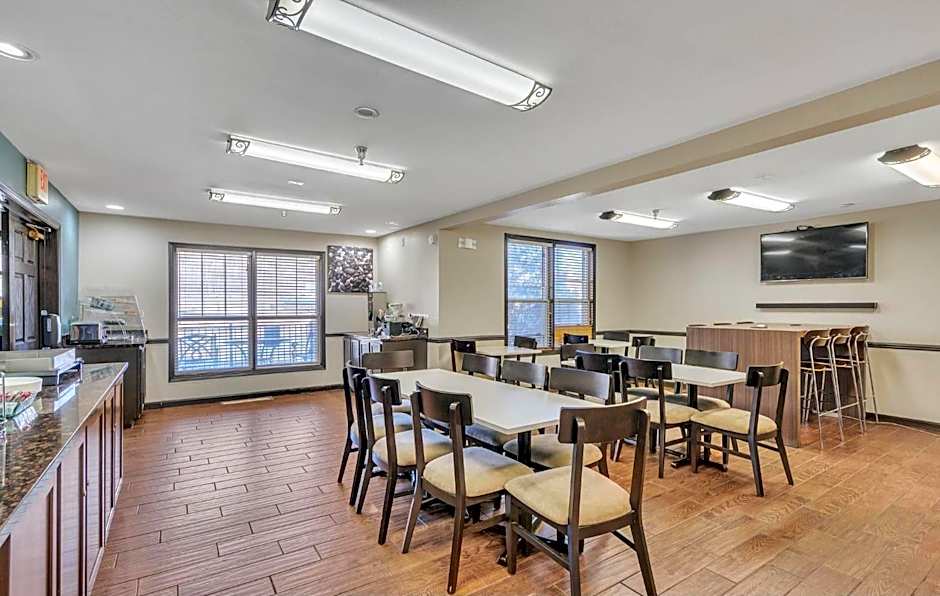 Sleep Inn & Suites near Spirit Mountain