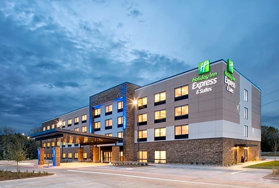 Holiday Inn Express & Suites East Peoria - Riverfront