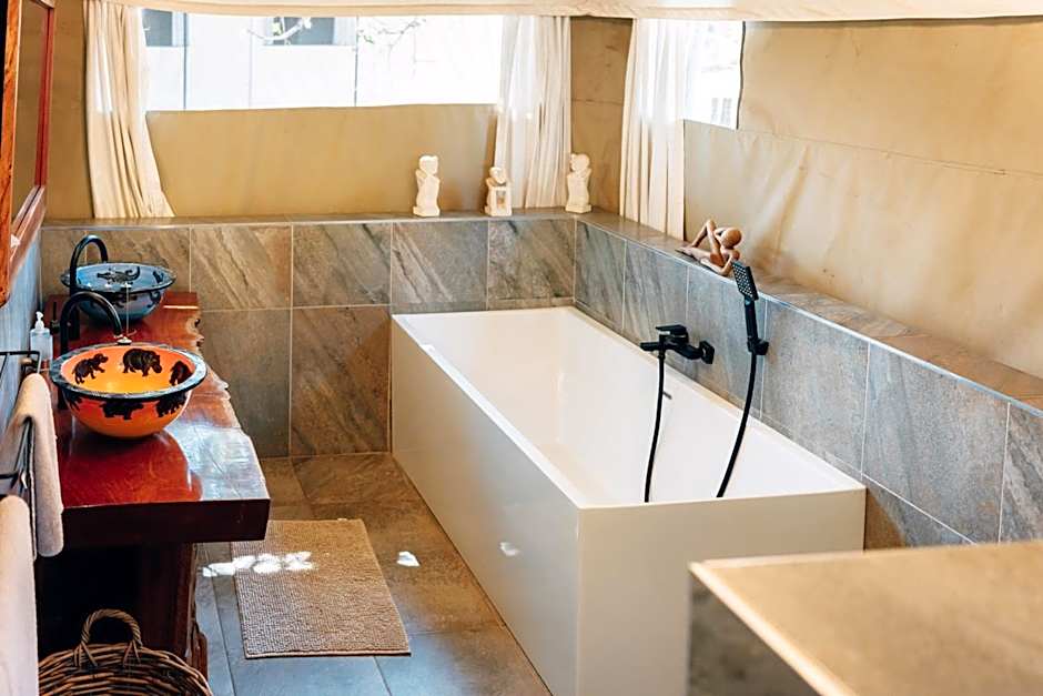 Maramba River Lodge