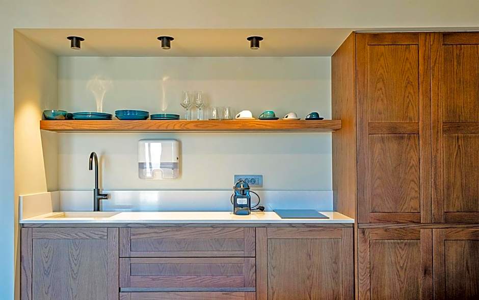 Sitovolonas Superior Accommodation