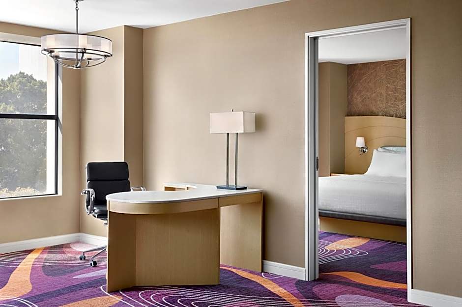 Photo 1 of 4 of 1 King Bed Suite, Balcony