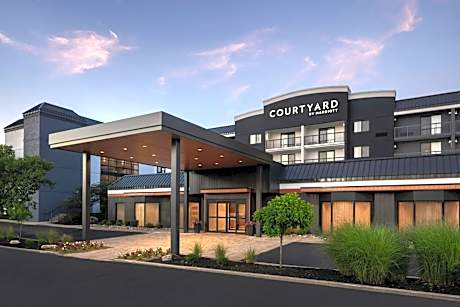 Courtyard by Marriott Cleveland Beachwood