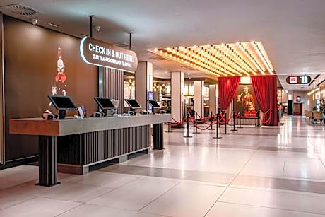 Radisson Red London Heathrow