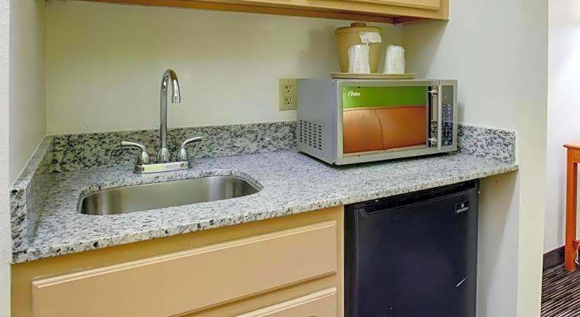 Quality Inn & Suites Austin Airport