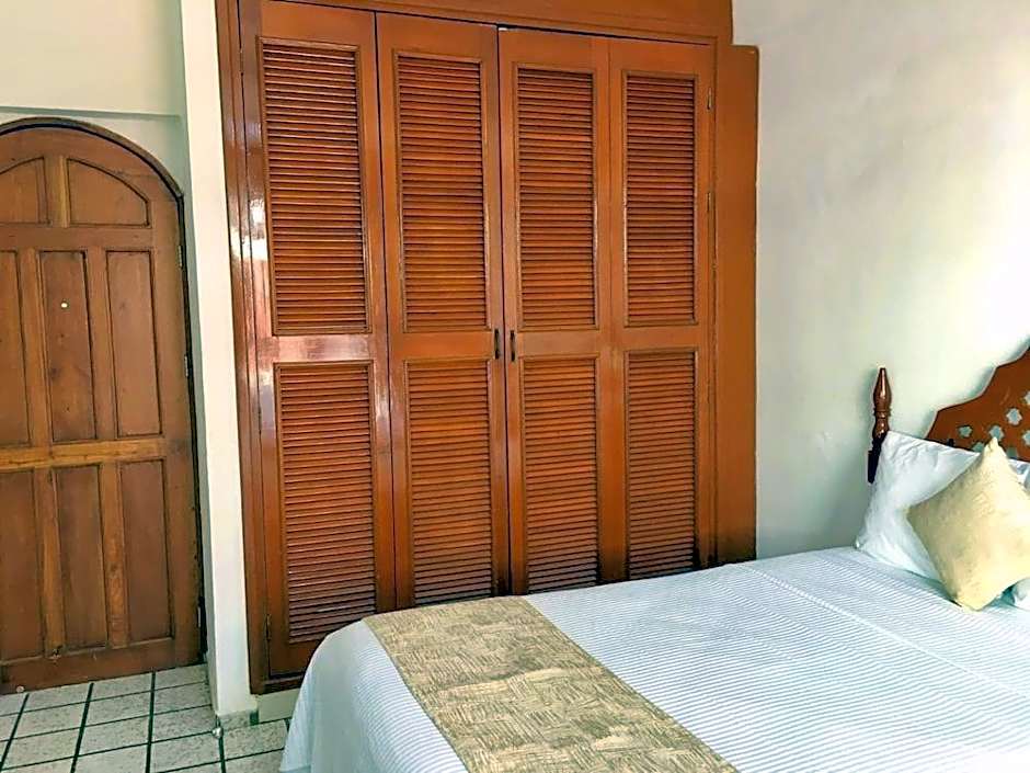 Hotel Bucaneros
