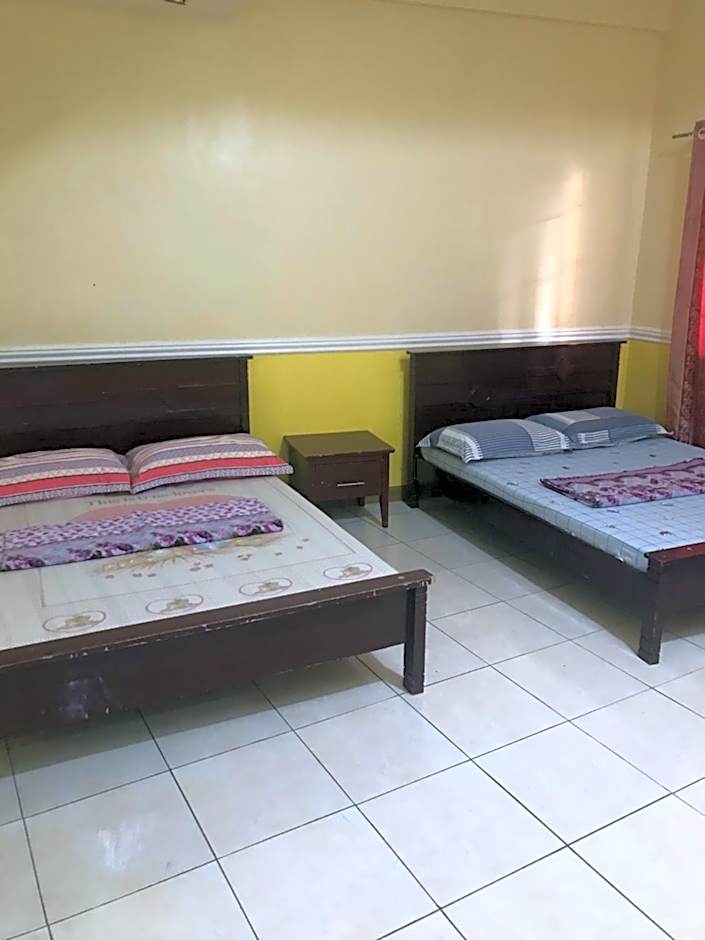 ASHBURN'S TRANSIENT BAGUIO - 3rd to 5th floor BASIC SLEEP and GO Accommodation, WITH PARKING, NO ELEVATOR