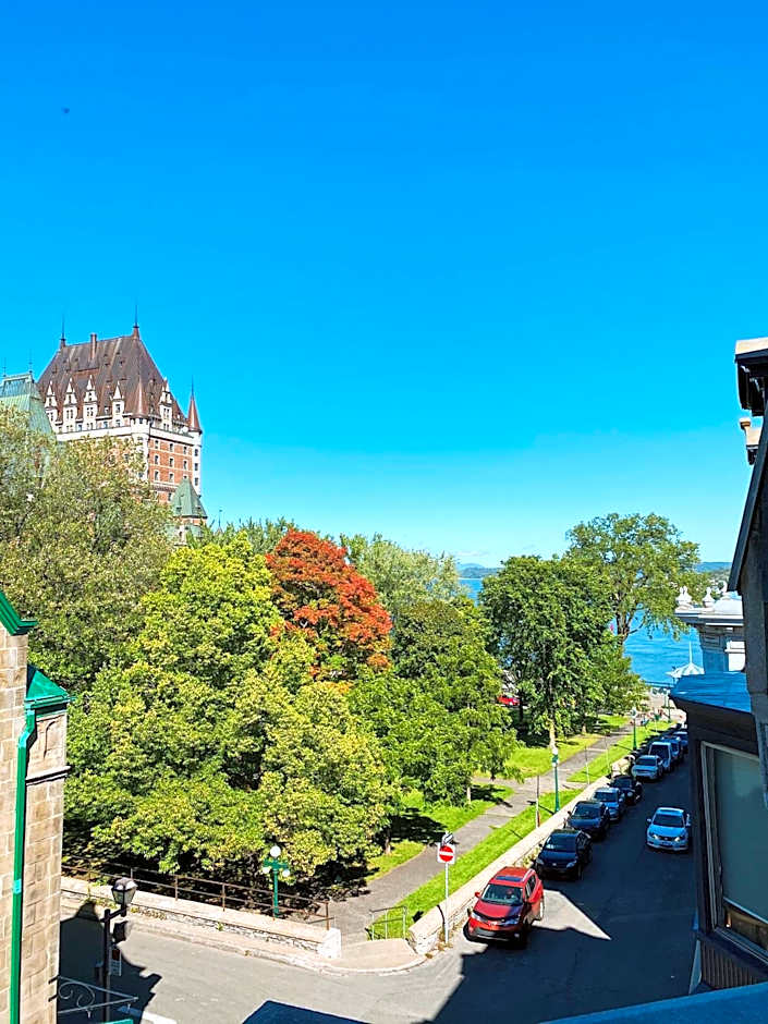 Le Chateau de Pierre - Par Aneyro