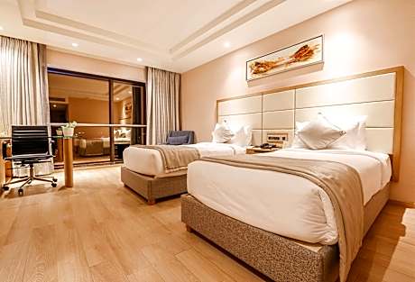 Winter Green Room King Bed