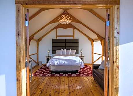 Glamping Tent with Queen Bed