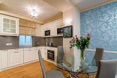 Duplex Apartment with Wellness Access