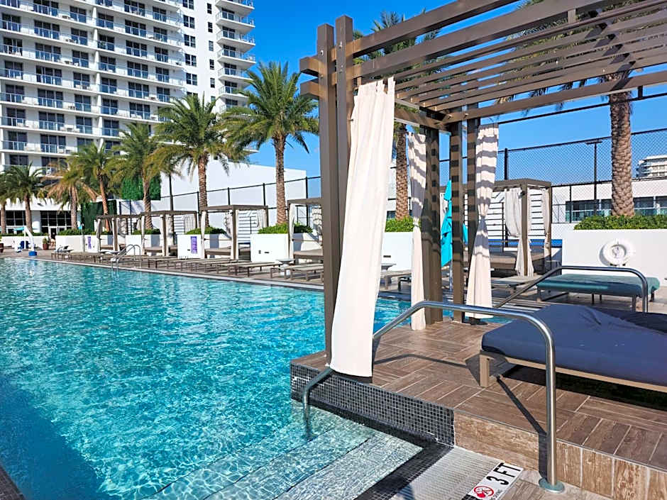 Modern Waterfront Retreat with Scenic Views