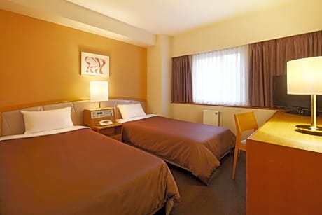 With 1-Day Hankyu Pass (3 or More Consecutive Nights), Non-Smoking, Standard Twin (Sleeps 2) With Breakfast