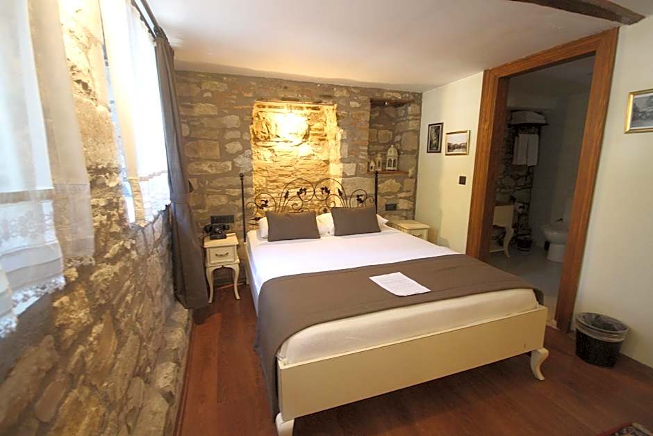 Urla Taş Konak Otel