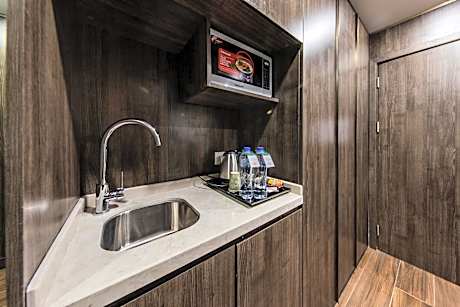 Deluxe One-Bedroom Suite