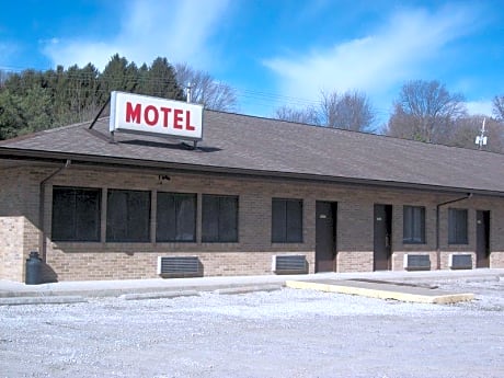 Mohican Little Brown Inn Loudonville