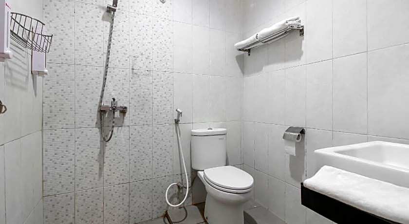 RedDoorz near Goa Sunyaragi