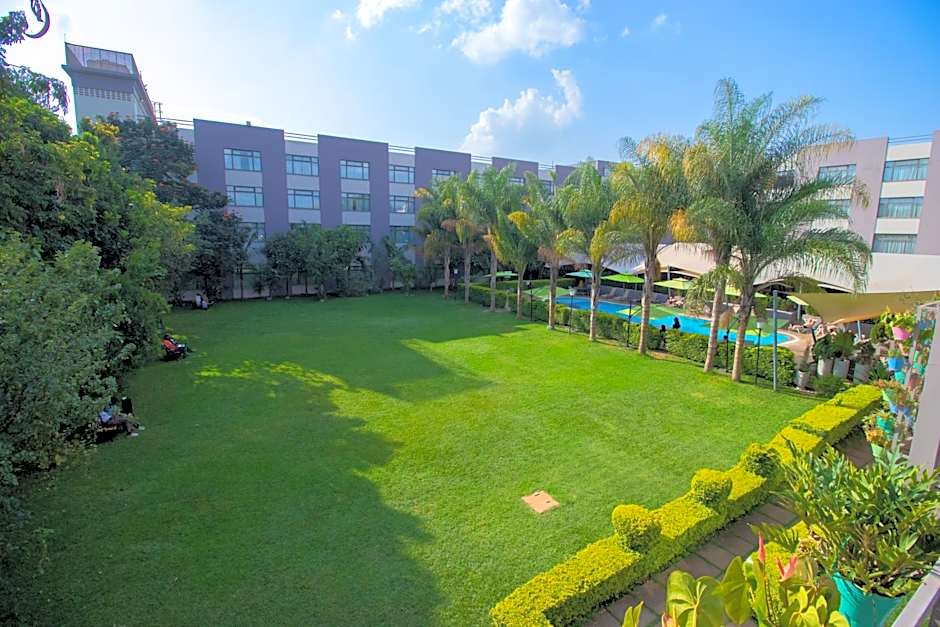 Tamarind Tree Hotel