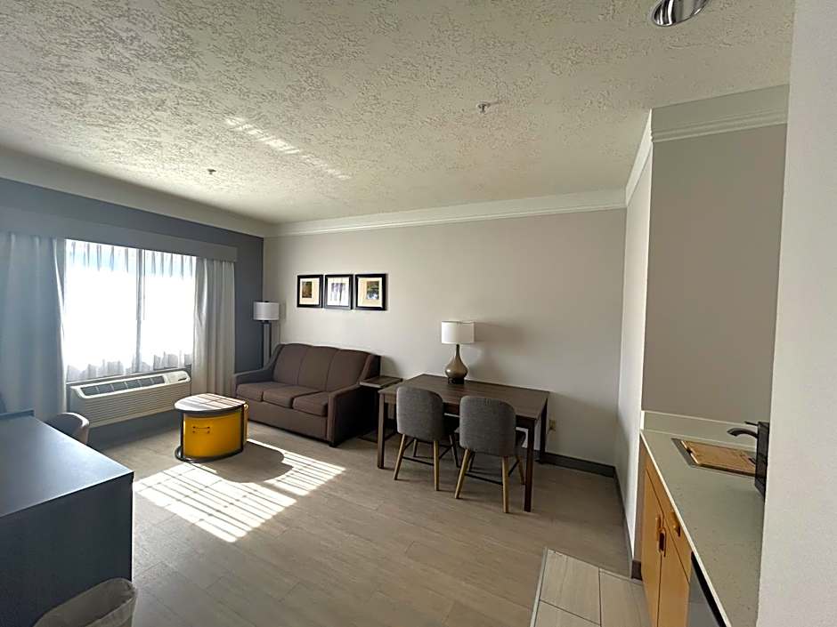 Comfort Suites Salem