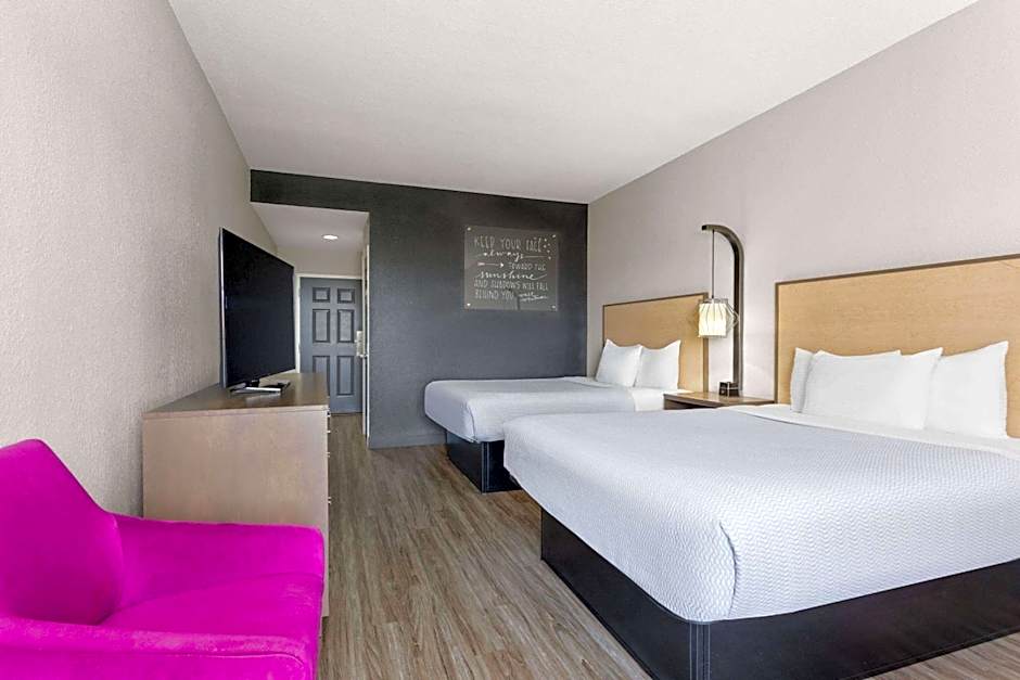 La Quinta Inn & Suites by Wyndham Ft. Pierce